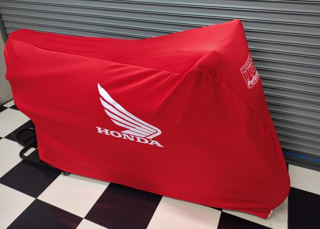 Alternative view of Telo coprimoto antipolvere TYGA, Rosso Honda con logo Bianco