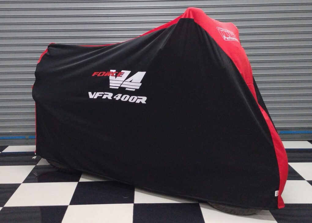 Telo coprimoto antipolvere TYGA, Nero/Rosso (STREET), Honda VFR400R (NC30)